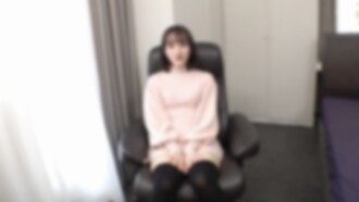 [Erster Dreh/Einzeldreh] Idol-Debüt von der Agentur, die KAWAII in die Welt trägt! Ein sensationeller Auftritt einer Studentin einer renommierten Universität. Ihr erstes Mal, ohne jeglichen Sex, endet mit einer ausgiebigen Ladung Sperma. [Bonus: Hochwertige Version (solange der Vorrat reicht)] [Ohne Gesichtsmosaik]