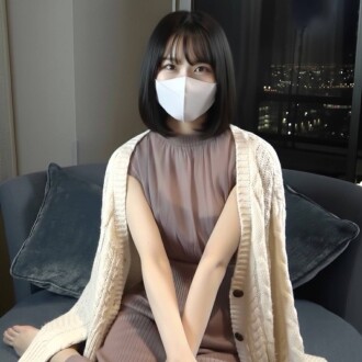 FC2-PPV-4845496 就读艺术学校的三年级学生，在咖啡馆兼职，在短暂的休息日与人进行了一次性爱视频约会！