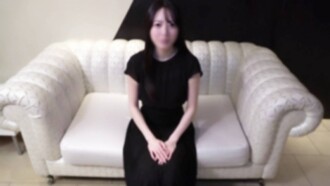 FC2-PPV-4869607 【首拍/豪华特典】一位美丽、肤白貌美、身材苗条的钢琴老师。她羞涩地泛起红晕，散发出成熟的性感魅力，并发出动听的呻吟声。