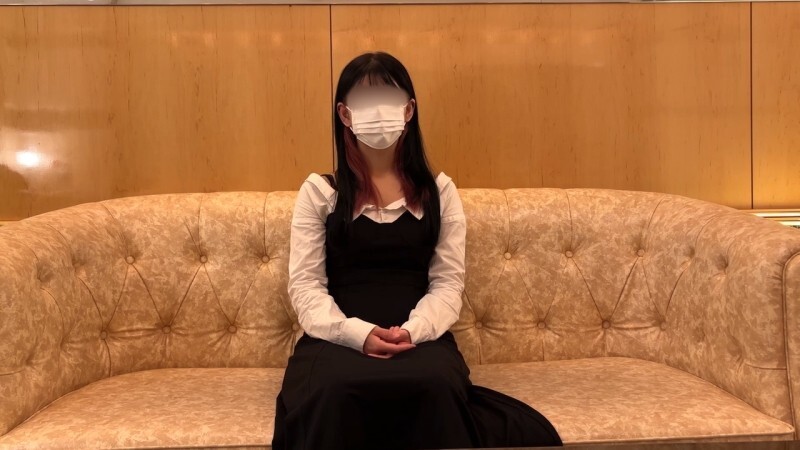 美人飲食店員24歳。ディルドと肉棒で肩から息をするほど乱れさせる崩壊SEX。