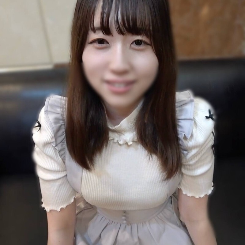 섬네에서 알 수있는이 큰 가슴! 상경하고 1년, 아직 도시에 익숙하지 않은 **대생의 어리석은 섹스 즐기세요!