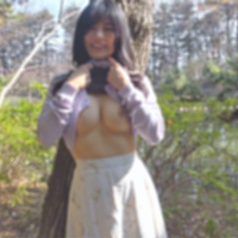 노출 데이트, 산책하면서 가슴 뽀뽀하거나 젖꼭지 괴롭히거나 전나무 보고. 산잔 Fucked 후 질 내 사정되는 초미인 유부녀!