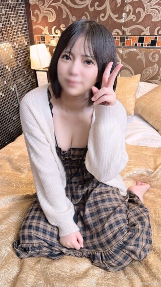 FC2-PPV-4943290 8/4前990pt!!【附贈品】超敏感棉花糖身材JD穿著性感內衣被干拍攝♡初次體驗連續高潮痙攣不停的陰道裡無情地射入大量精液!! | FC2電子市場