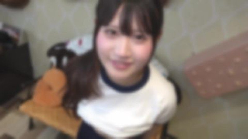 FC2-PPV-4949877 FC2-PPV-4949877 【夏季特别版】与拥有天然G罩杯的业余乐团美女主唱的秘密夏日约会。在她裸露的双乳之间享受治癒系的乳交快感，直至高潮！她可爱的灯笼裤装扮也将首次公开！
