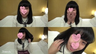 初撮り♥完全顔出し♥黒髪清楚系美少女20歳地下アイドルに生チンポ挿入♥スレンダーな美ボディ♥Ａカップちっぱいの乳首をフル勃起させてチンポをくわえこむ腰使いと唾液まみれの目線フェラがエロすぎます♥♥