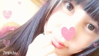 [Tembakan pertama] Loli Divine Milk ♥ Gadis bercukur rambut hitam kelas-setengah tipe S "Ini pertama kalinya aku melakukan ini ♥" Pengalaman pertama di jendela di siang bolong membangunkan kebiasaan seksual laten Loli ! Memek tak berbulu yang mengguncang payudara besar dan menarik senar Knee gaku continuous iki ♥ [No moza] Dengan koleksi foto bonus
