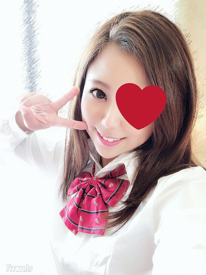 【개인 촬영】149cm 로리 얼굴 JD 에미리 19세가 J❤K 유니폼 차림으로 생하메 수염! 작은 신체를 가쿠가쿠시켜 실신 직전에서도 웃는 얼굴로 절정 버린다 개인 촬영【승낙 완료】