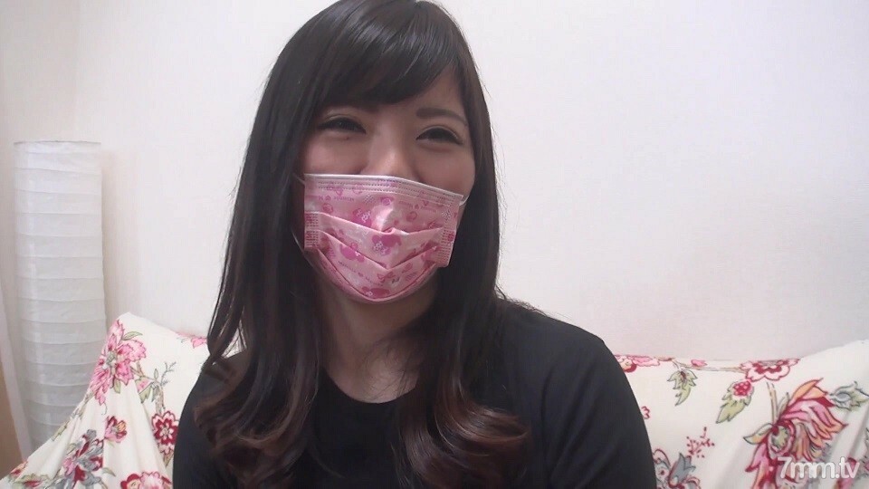 初撮り☆グラマラスなボディがたまらないっ！バツイチ美女のかえでさん、離婚の寂しさを埋める為出演を決意！清楚な外見に反したエッろ～いカラミにマスクマンも大興奮！【個人撮影】※レビュー特典付き！