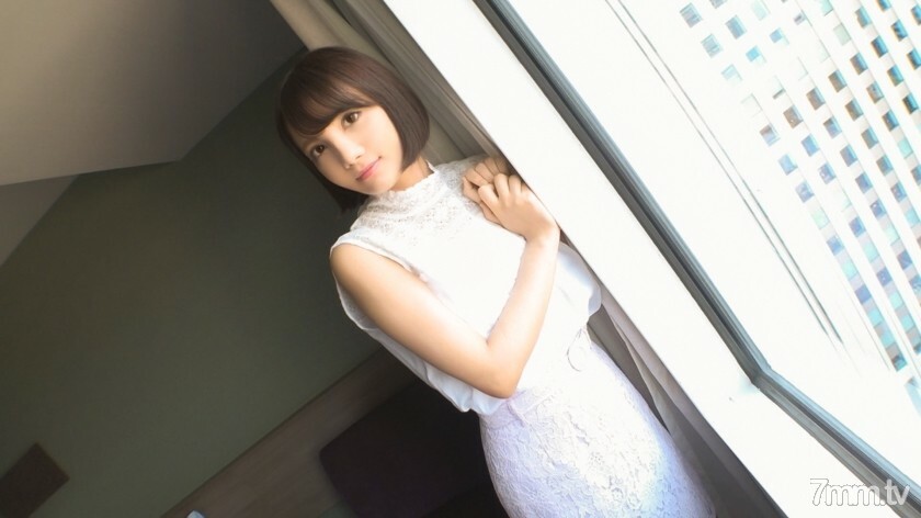SIRO-3852 SIRO-3852 【第一拍】【半脸美少女】【白皙美BODY】专攻半脸超可爱的学生。对年龄大两倍多的叔叔的技术大喊大叫。网上AV应用→AV体验拍摄1040