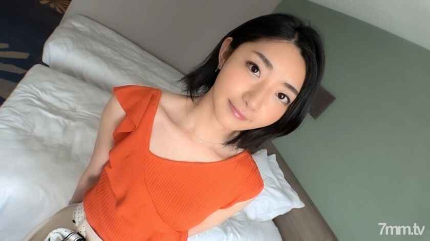 【初撮り】【小顔美人】【浮気SEX】お花屋さんで働く看板娘。結婚前に裏切りの背徳SEX。想像も出来ないほどの痴態が… ネットでAV応募→AV体験撮影 1052