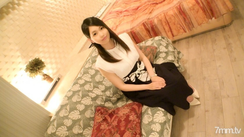 SIRO-3879 SIRO-3879 【第一枪】【整洁的娃娃脸】【初见天真】工作外的脏脸让美女前台着迷。喜欢阴茎的整洁干净的间隙口交。我觉得我阴道后面有个比我男朋友还大的东西。网上AV应用→AV体验拍摄1062