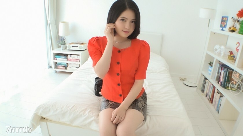 SIRO-3949 SIRO-3949 【第一枪】【白皙美人】【敏感零食小姐姐】晚上下班前回来打工。下班前来的零食小姐姐好多次带着阳具过世了..申请业余，第一次AV拍摄101
