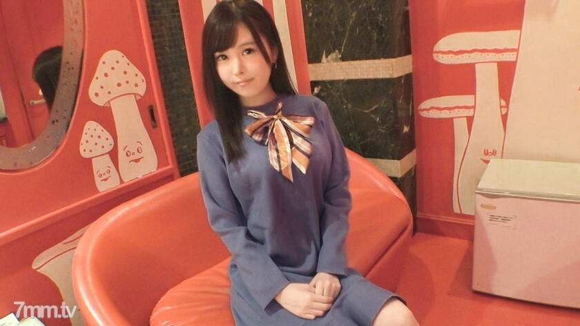 SIRO-3977 SIRO-3977 【第一枪】【户田惠○香织】【Neat face de M美少女】带可爱酒窝的De М同伴被大公鸡过世，扭曲美颜……【第一枪】网络AV应用→AV体验射击1103