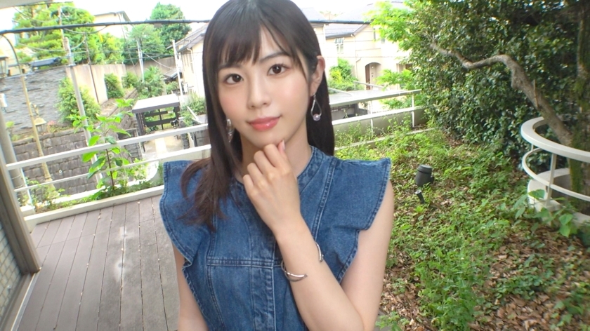 SIRO-4946 SIRO-4946 [手淫狂] 一个爱手淫的美少女，有时一整天都结束了。在镜头前，一边吹箫一边做爱……任何情况下，我都不会放过撞到我的电动按摩机！网络上的AV应用→AV体验拍摄1867