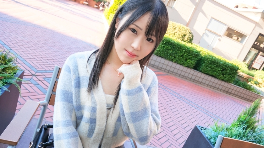 SIRO-5263 【天真中的天真】隔着萤幕都能感受到紧张感的访谈。但一旦性爱开始，皮肤白皙的 Z 世代美女就无法抗拒这种快感，享受一段时间以来第一次性爱的融化感觉。 「第一次有这么好的感觉。好像已经结束了（笑）」 外表是娃娃脸，内心却是个变态。在这里你只能看到她阴沉淫荡的样子，虽然害羞，却很享受其中的快感！ 【初拍】AV线上申请→AV体验拍摄2161在线观看