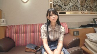 SIRO-5602 「这简直太火辣了！这个外表平平的女孩竟然藏着傲人的双峰！她看起来很安静，但当你把你的鸡巴插进去的时候，她就会疯狂地呻吟！她那F罩杯的乳房剧烈地摇晃着……」 MGS Video（Prestige Group）成人视频流媒体网站