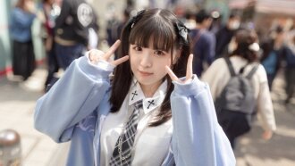 SIRO-5733 SIRO-5733 「一个在原宿附近閒晃的女孩来应聘，因为她想体验极致的性爱！这个扎着双马尾的可爱梦幻型女孩性感得令人难以置信！她拥有傲人的G罩杯！她的胸部柔软蓬鬆…」：MGS Video <Prestige Group> 成人... - アム 22歳 コンカフェデバイト