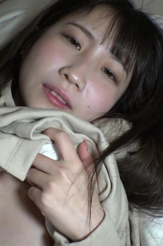 TSSR-3221 TSSR-3221 一个皮肤白皙的高中女生会用口交来安抚你。
